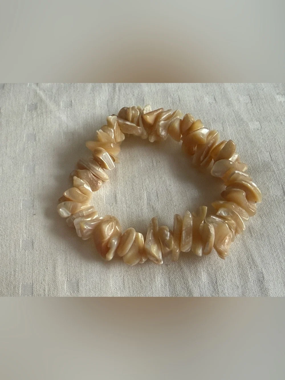 Peach Mother-of-Pearl Chip Stretch Bracelet